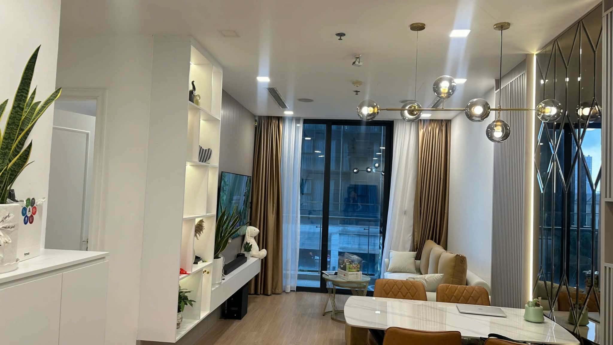 Cho Thuê Officetel Vinhomes Golden River 1PN 51m² Full Nội Thất