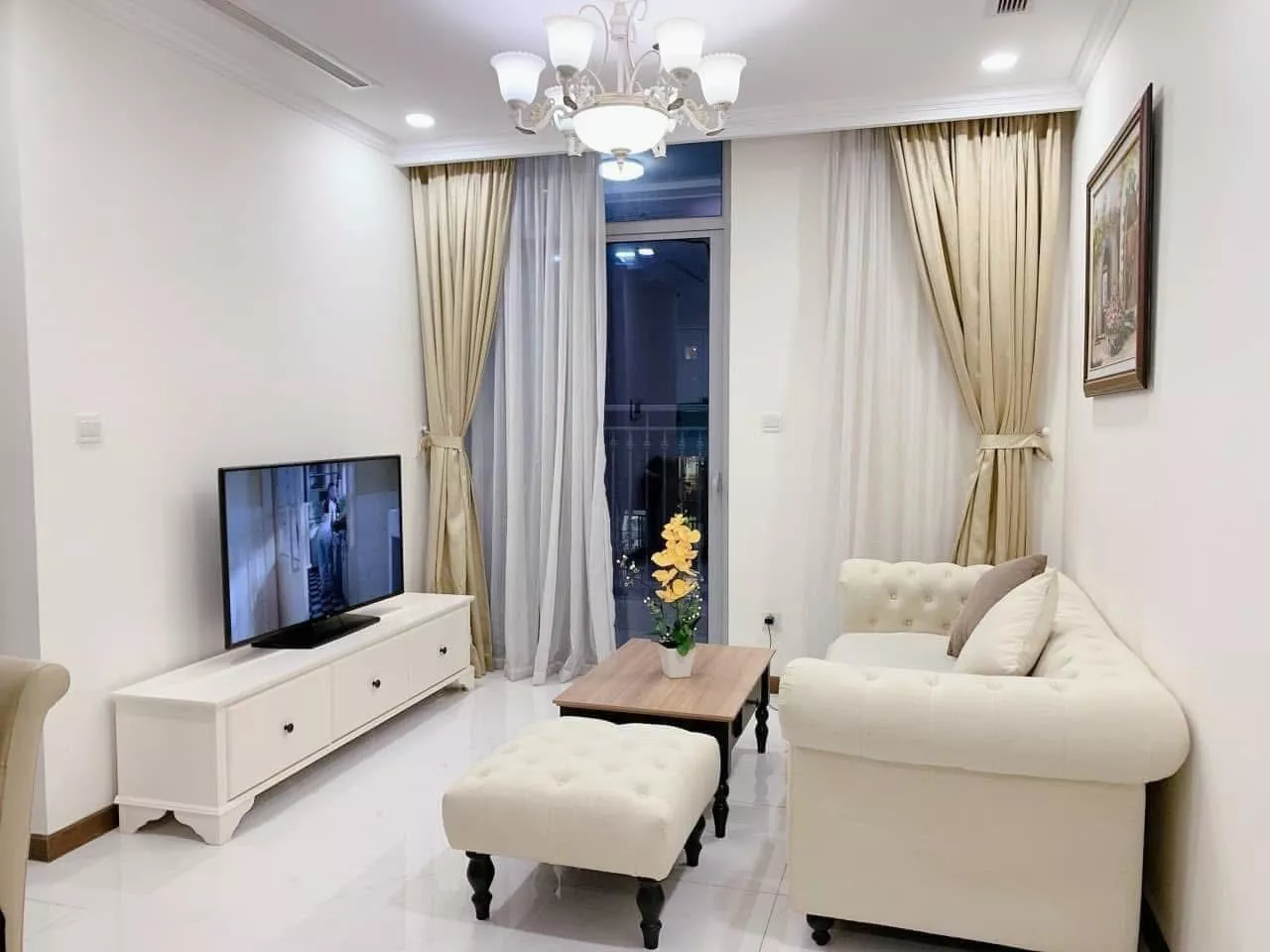 Cho Thuê Căn Hộ Vinhomes Central Park 1PN View Đẹp Tầng Cao Quận Bình Thạnh