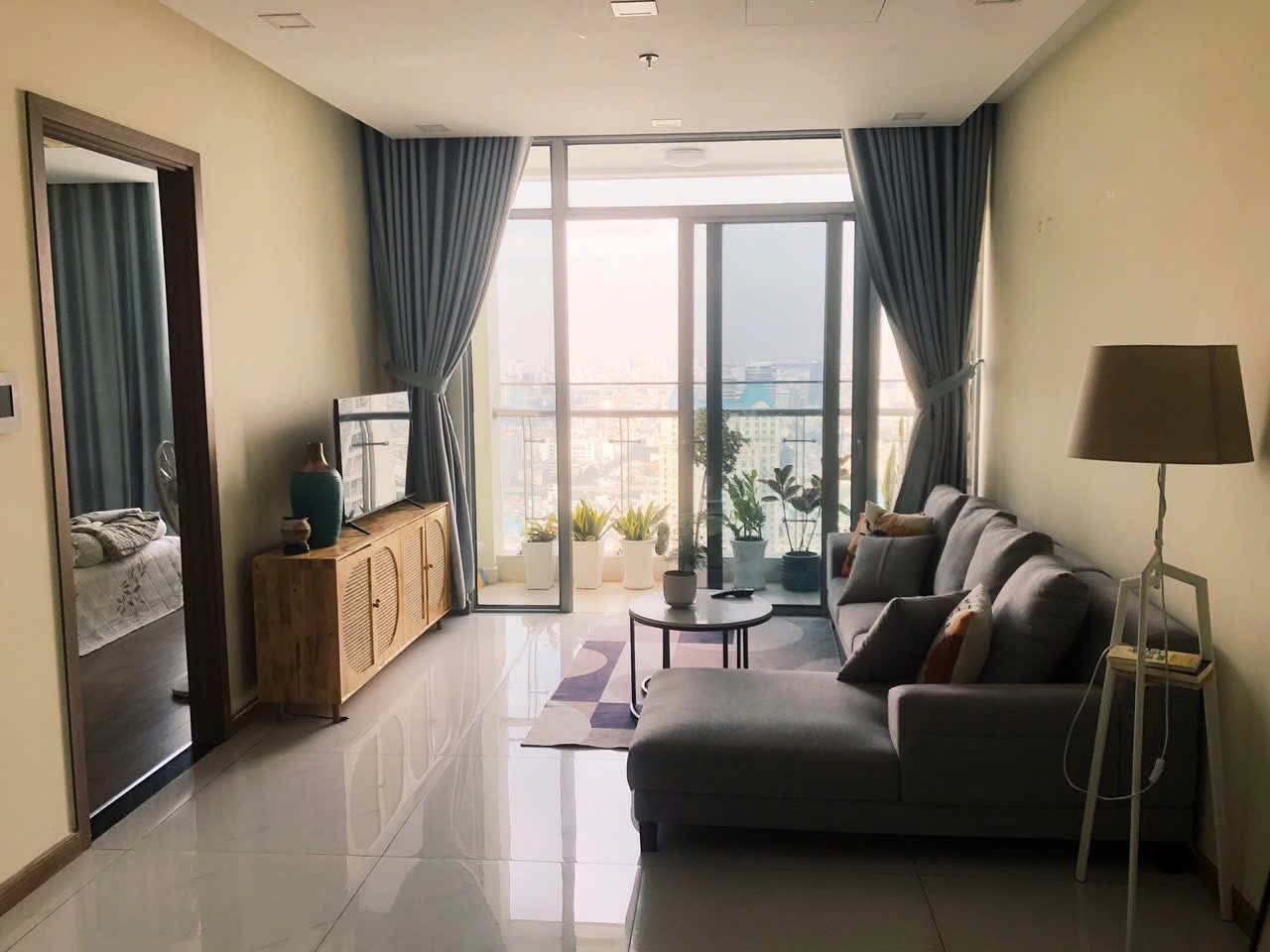 Officetel Vinhomes Central Park 81M² 2PN 2WC Full nội thất Giá bán: 8.6 tỷ