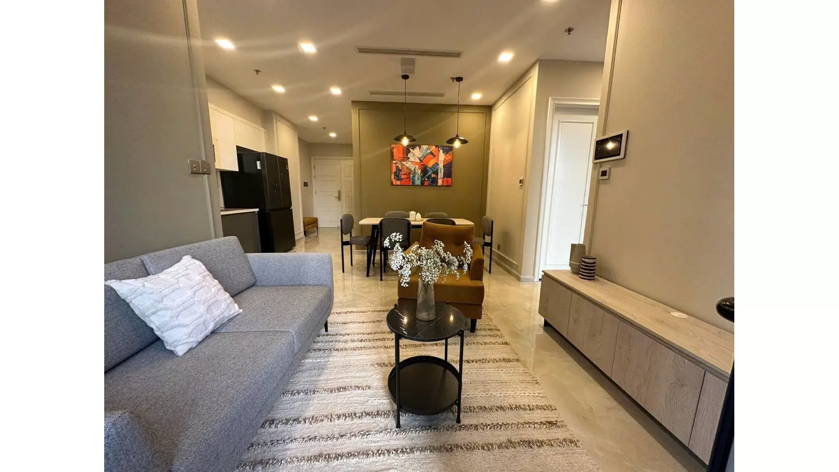 Bán Căn Hộ Vinhomes Golden River 74m² 2PN Q.1 View Đẹp Giá Hấp Dẫn