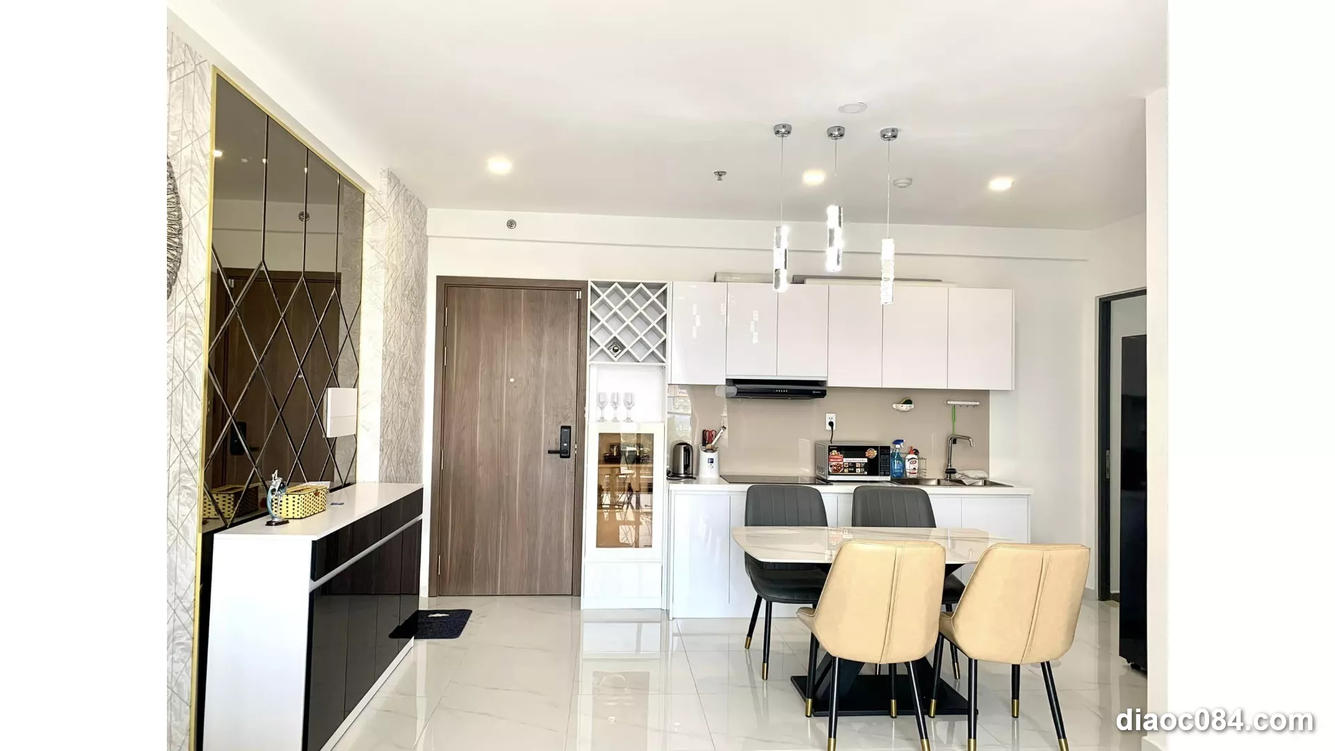 Cho Thuê Căn Hộ D’Lusso Emerald Quận 2 &#8211; 2PN View Sông, Full Nội Thất Cao Cấp
