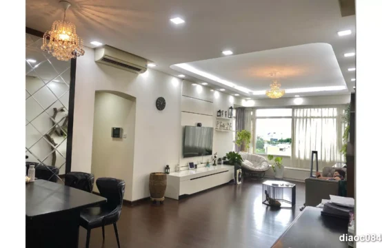 Bán căn hộ góc Saigon Pearl Bình Thạnh 135m2, 3PN, full nội thất view cực đẹp