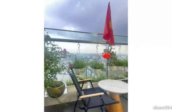 Bán &#038; Cho Thuê Penthouse Vinhomes Central Park 300m2 View Sông Siêu Đẹp