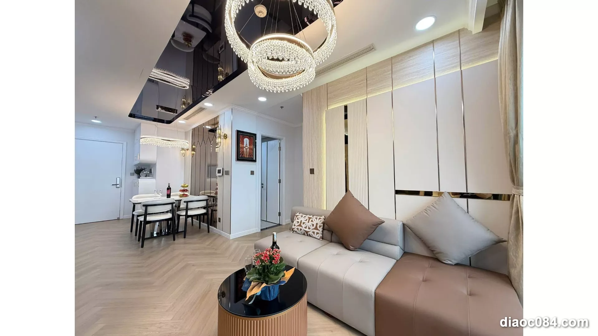 Bán Căn Hộ Vinhomes Central Park 2PN 2WC View Landmark 81 Đắc Địa Quận Bình Thạnh