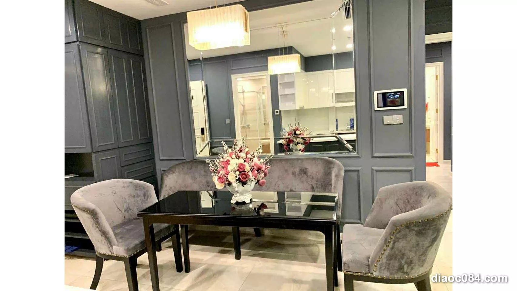 Cho Thuê Căn Hộ Vinhomes Golden River Quận 1 2PN &#8211; View Bitexco Đẹp