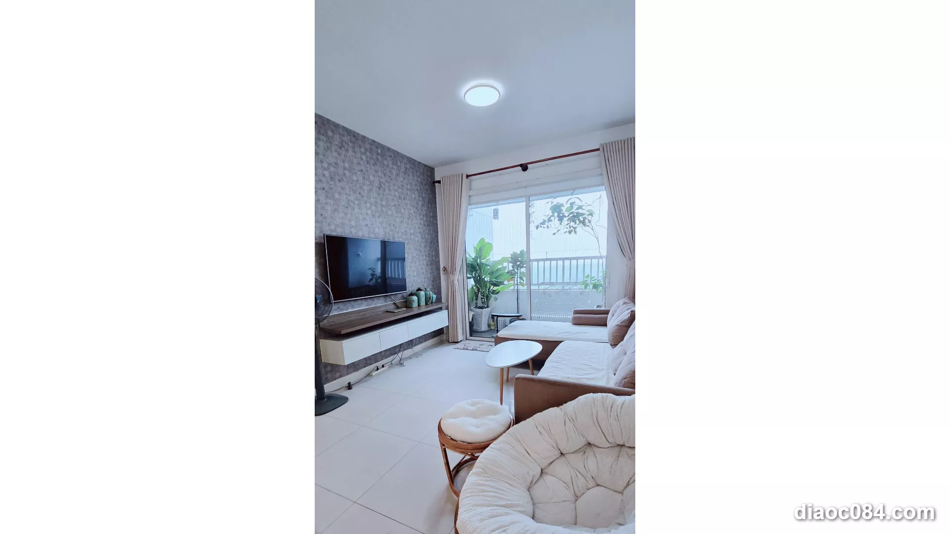 Full nội thất sạch đẹp, sofa bed. Có bồn tắm massage, căn góc