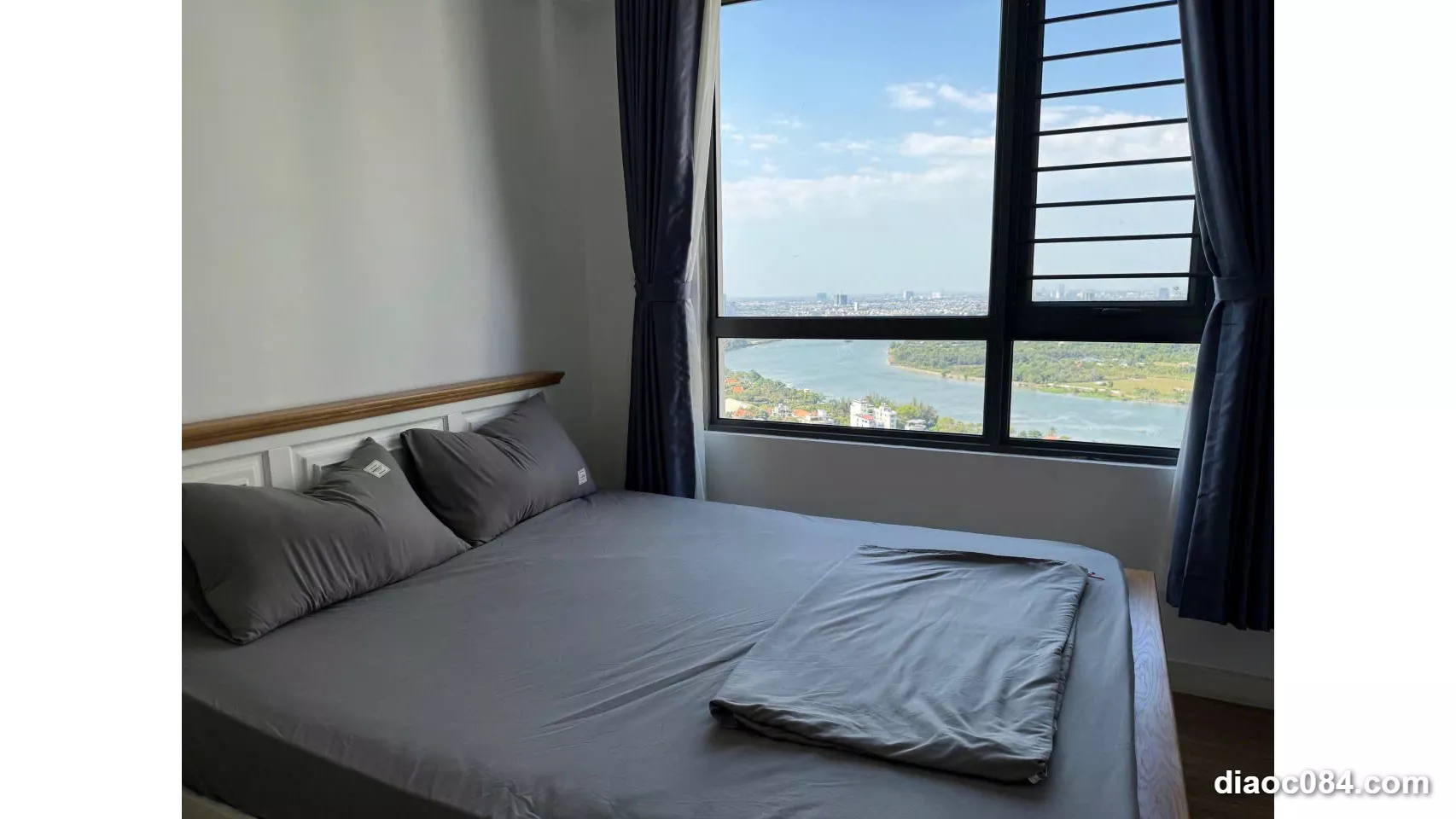 Cho thuê căn hộ Masteri Thảo Điền 76m full nội thất, view sông tầng cao