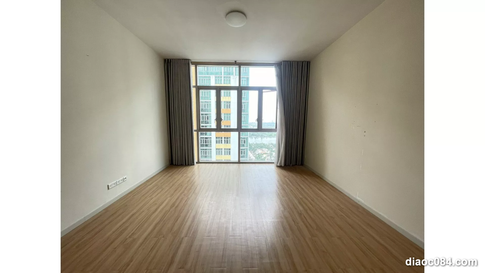 Căn Hộ Góc The Vista An Phú Tầng 17 Tháp T1 &#8211; View Hồ Bơi &#038; Sông Độc Tôn