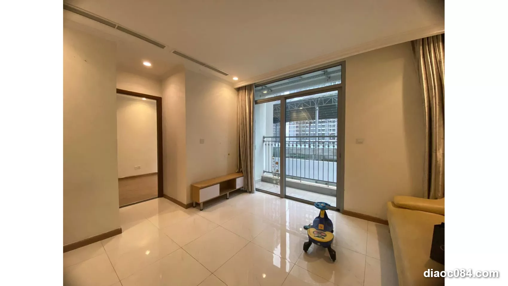 Bán Officetel Vinhomes Central Park 48m Giá Tốt, Dễ Cho Thuê Quận Bình Thạnh