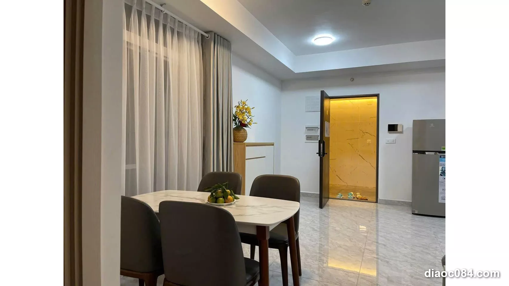 Căn hộ 2PN + Không gian rộng rãi, nội thất đẹp tại Paris Hoàng Kim, Quận 2
