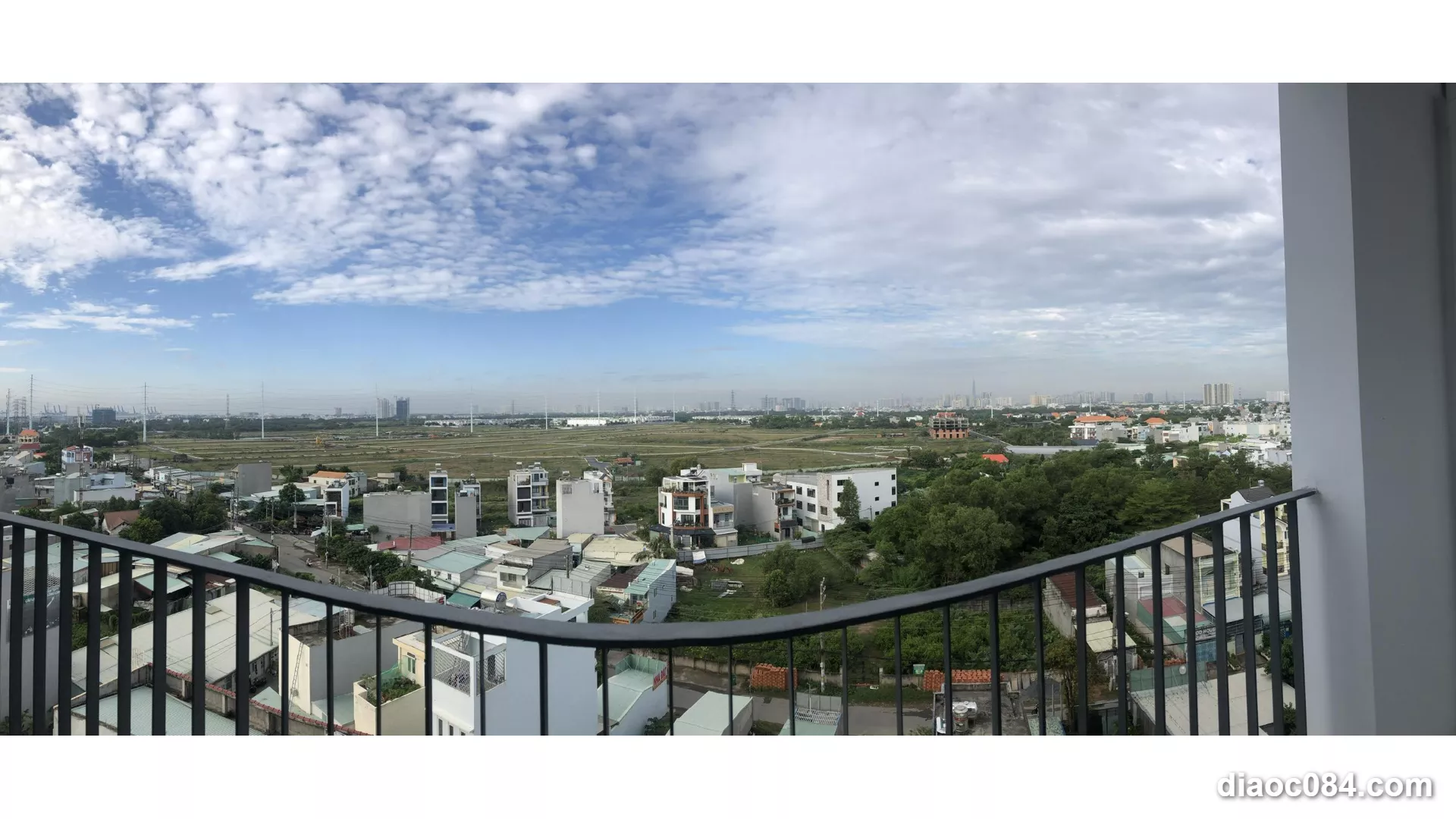 Căn hộ Ricca Q9 tầng trung, nội thất cơ bản, view thoáng mê li chỉ 2.55 tỷ